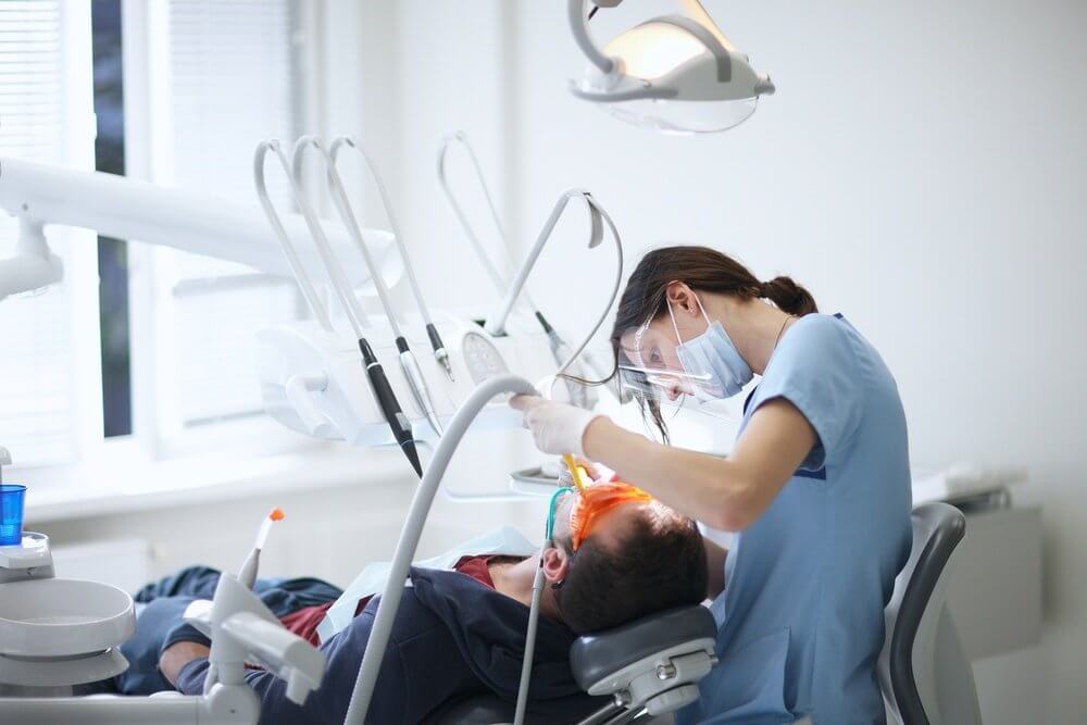 ویژگی های کمپرسور دندانپزشکی و کاربرد آن